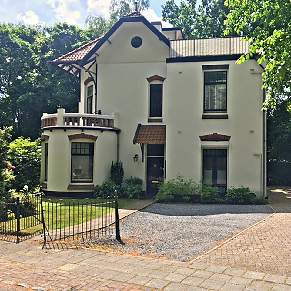 De praktijk aan de Middenweg 20 in Hilversum